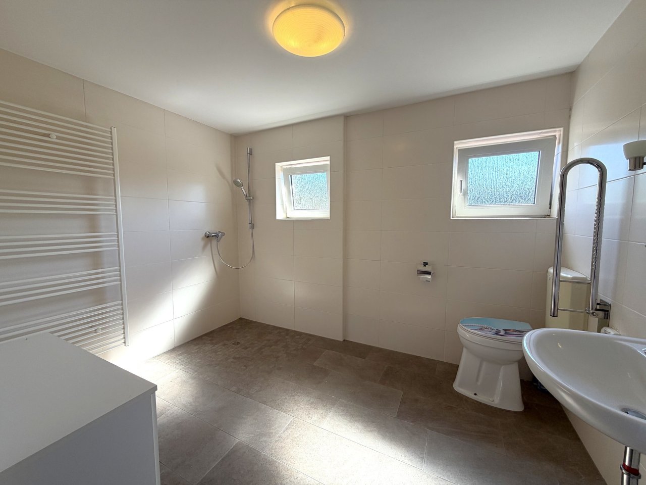 Badezimmer EG